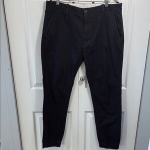 Levi's Black Chinos Slim Fit